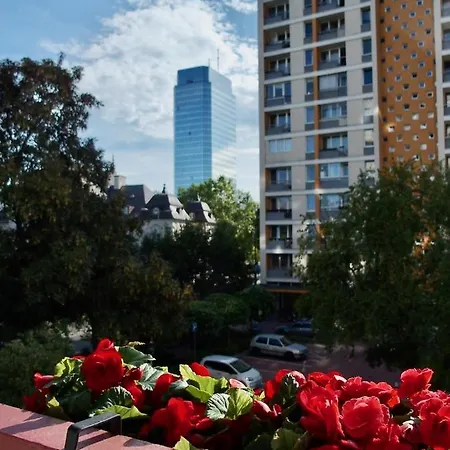 Mieszkanko W Centrum Warszawy *